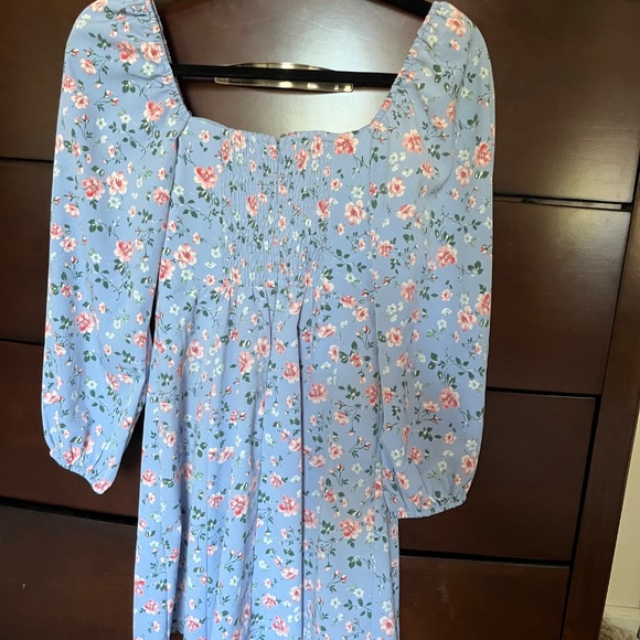 Beautiful summer dress - Picture 2 of 4